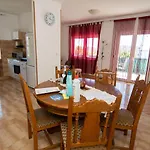Ivana 2 * Kastela