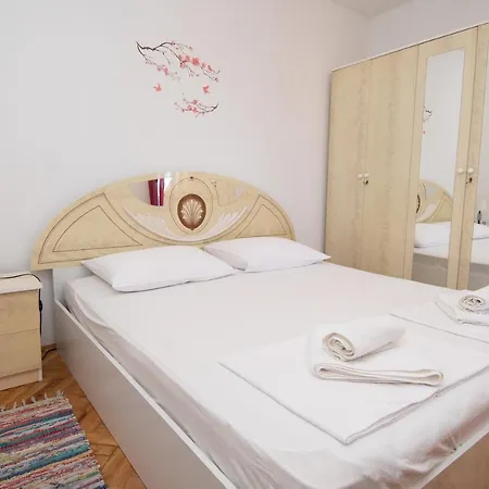 Apartment Ivana 2 Kastela